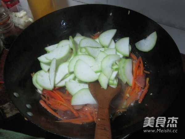 腊味炒紫薯馒头