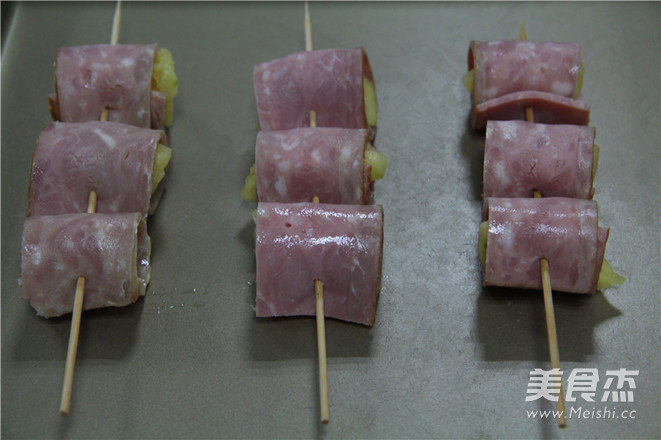 美丽新吃法—培根菠萝卷