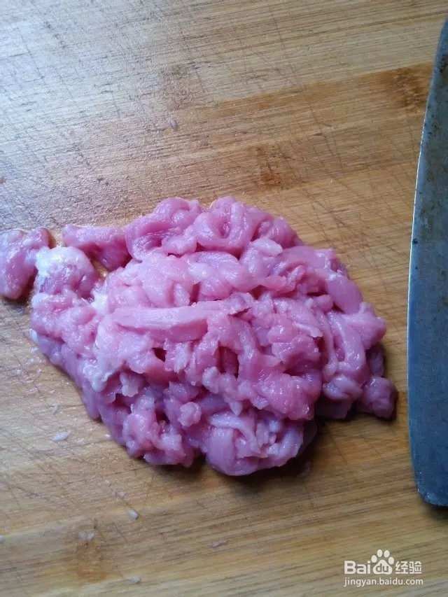 家常芹菜叶肉丝面