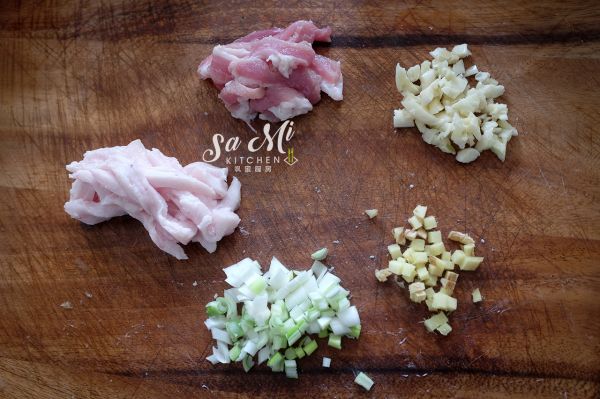 酸菜炒土豆肉丝