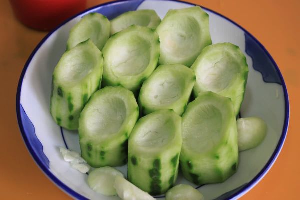 金银蒜粉丝蒸丝瓜