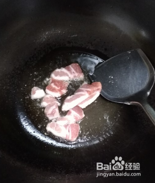 制作土豆炖南瓜
