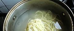 教你做有胃口的茄子肉酱干拌面
