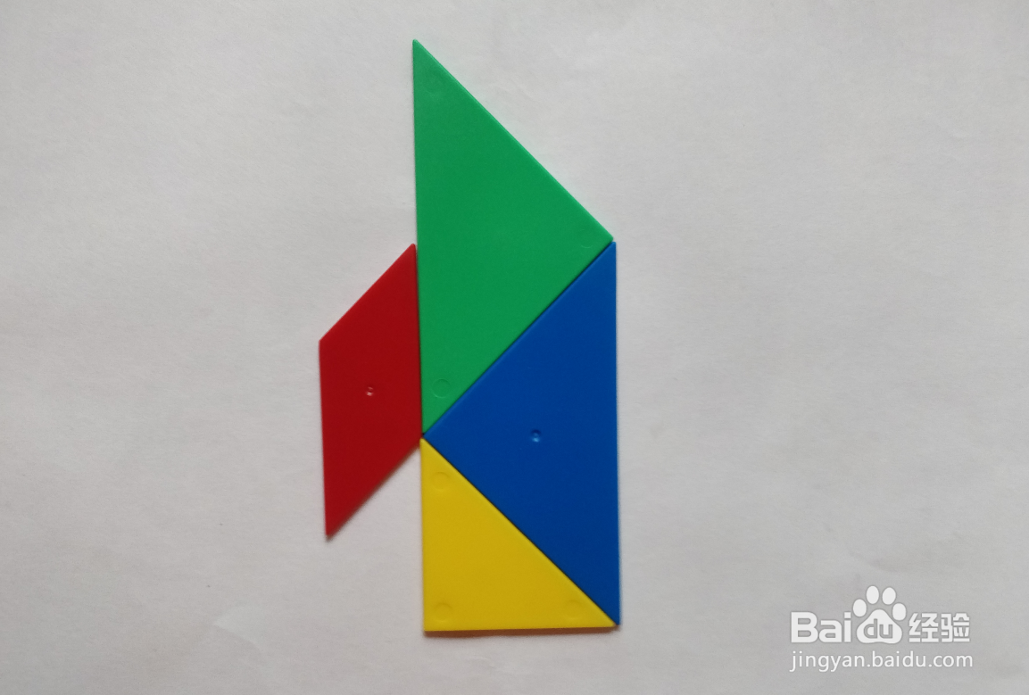 用蝶式七巧板怎么拼组一只行走的企鹅？