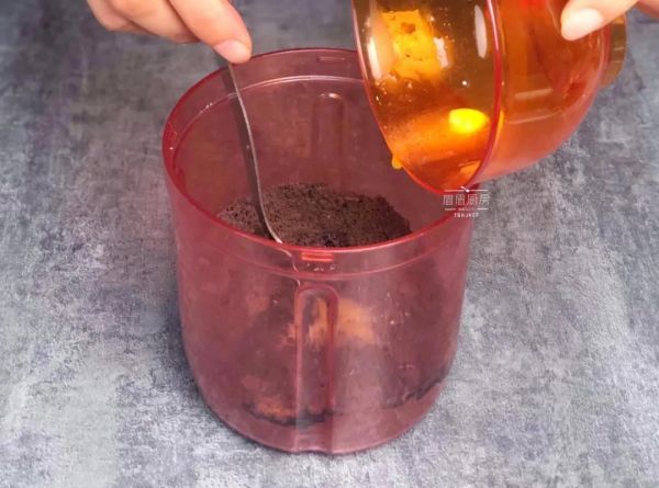 梦幻酸奶草莓蛋糕