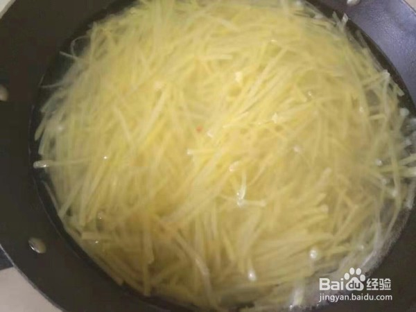 酸辣土豆丝的做法