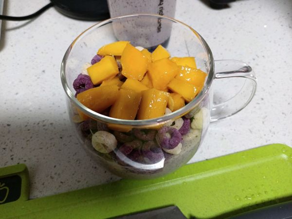低卡紫米酸奶杯
