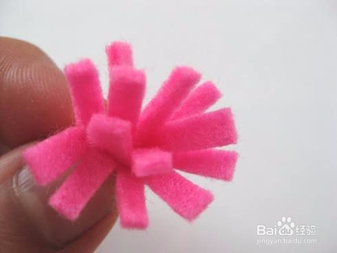 与孩子们一起制作美丽而容易的毛毡花