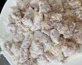 菠萝咕噜肉的简单做法