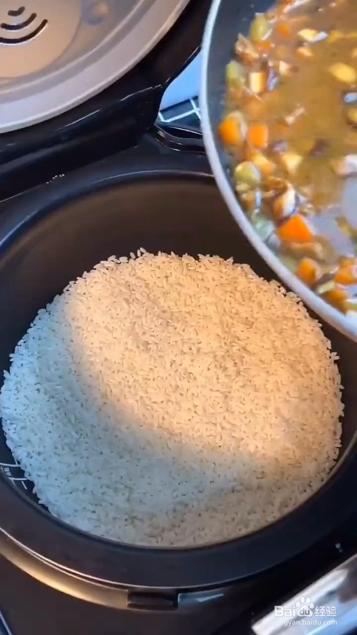 如何制作鸡腿肉焖饭