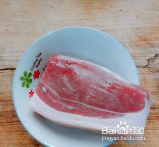 制作腊肉荷兰豆