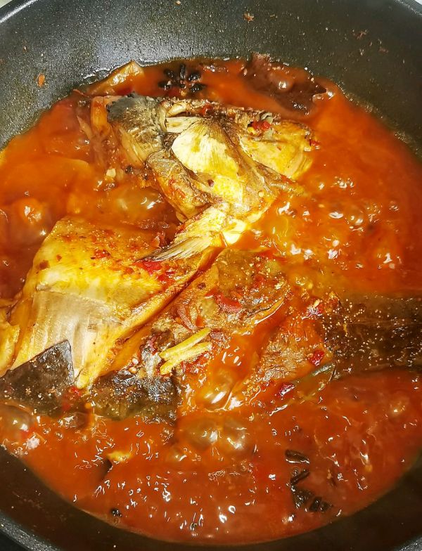 红油豆瓣酱炖鱼