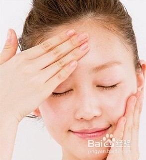 怎么用睡眠面膜来锁住肌肤水分