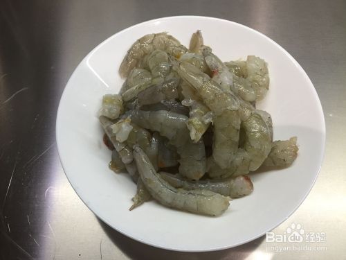 怎么简单的做虾仁猪肉韭菜盒子?