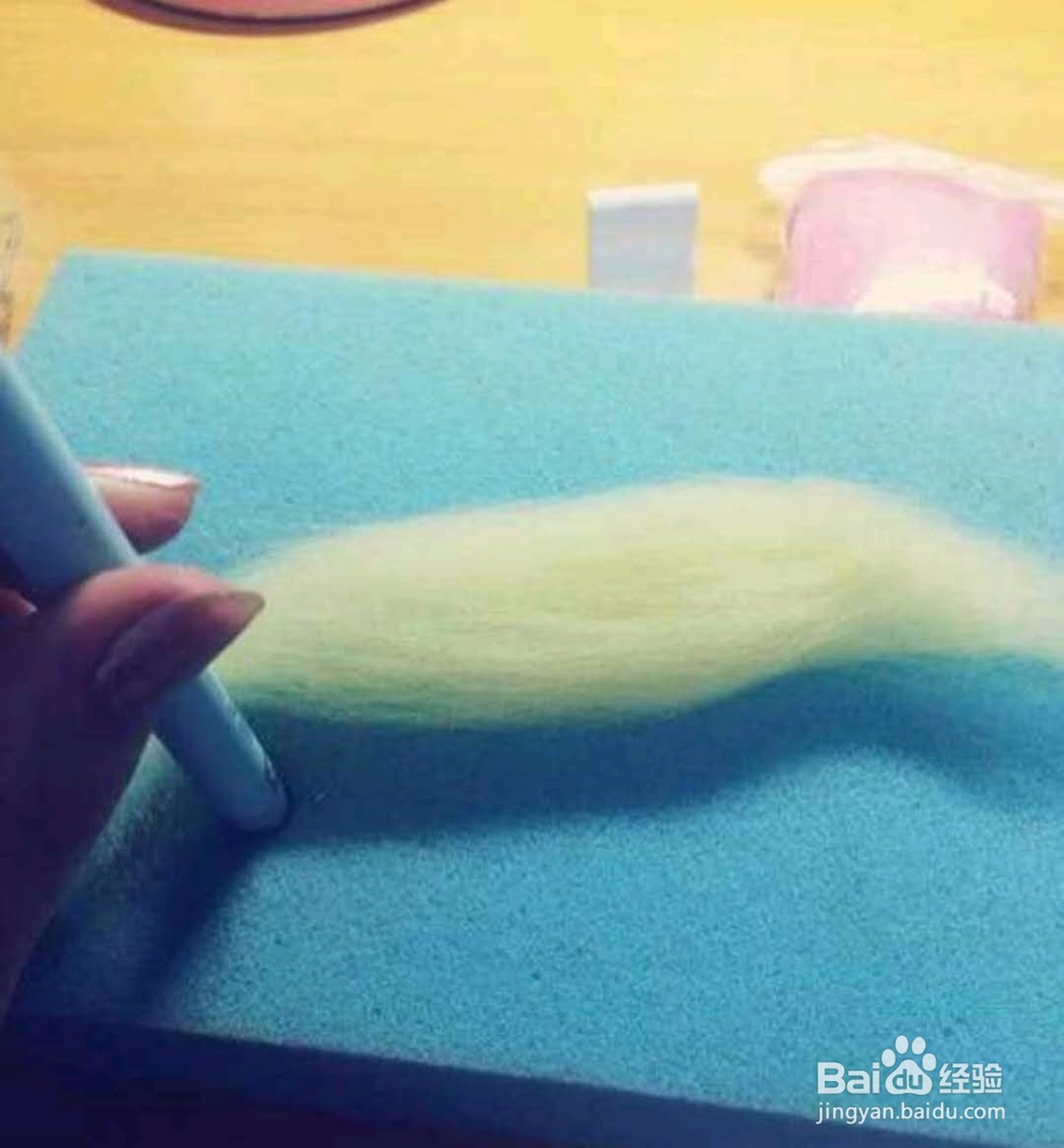 如何用羊毛毡制作甜甜圈