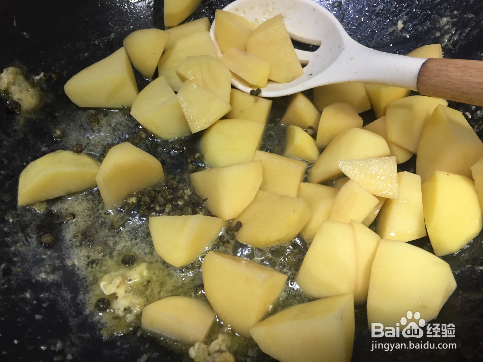 香菇土豆炖鸡块