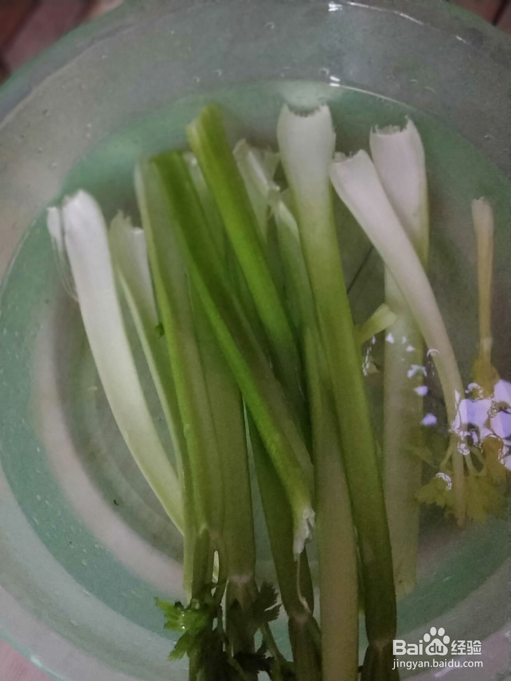 怎么炒芹菜好吃
