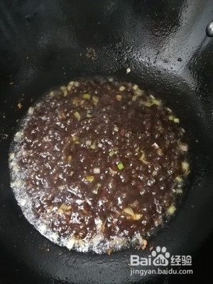 如何做酱爆鸡丁