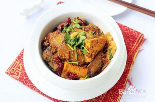 带鱼炖豆腐的做法