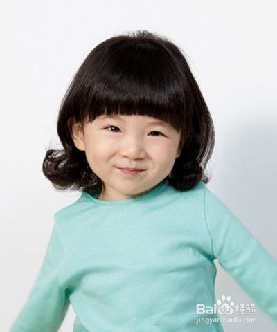 怎样给男宝女宝剪个刘海