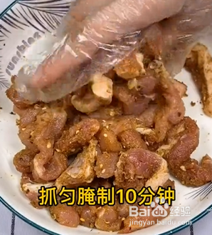 如何炸出美味的黄金小酥肉