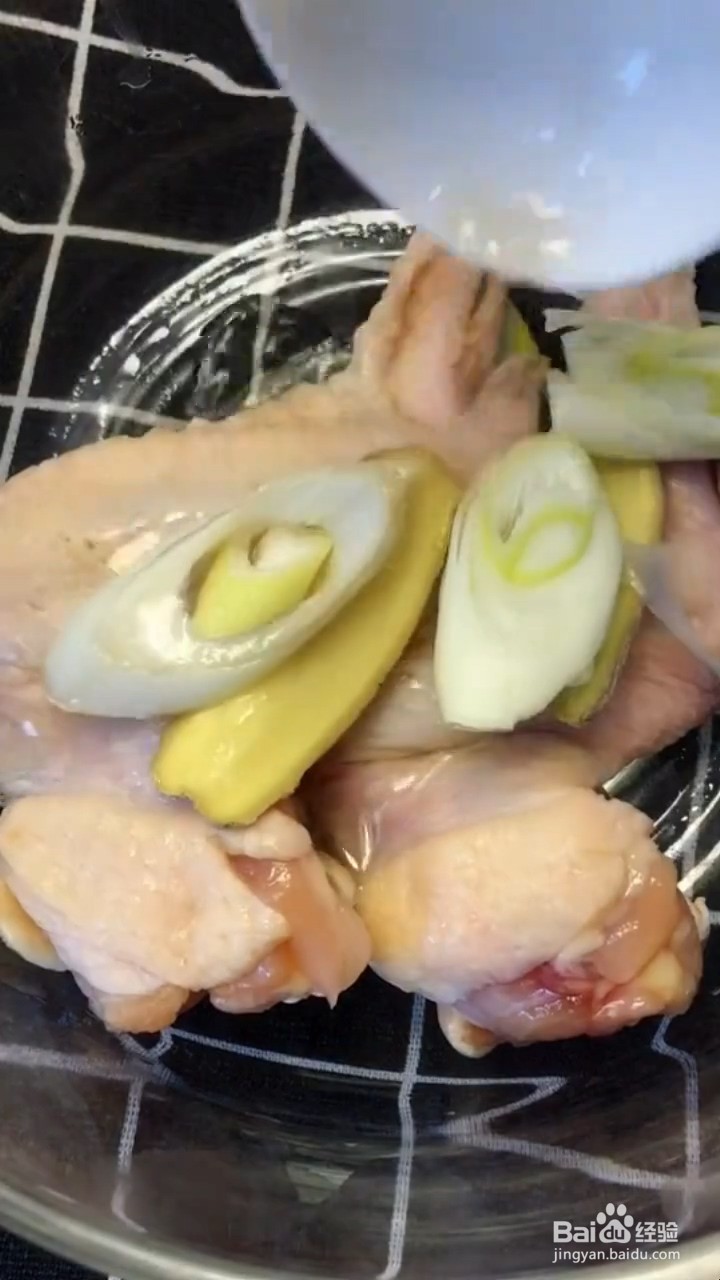 如何制作香脆炸鸡翅