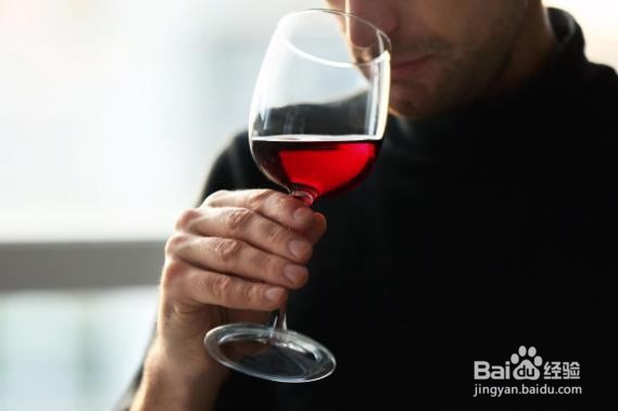 怎样洗白衣服上的红酒渍