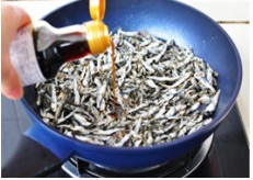 杏仁芝麻小鱼干