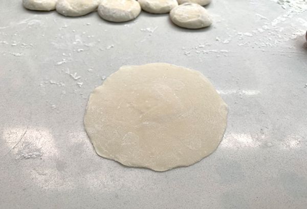 玉米猪肉生煎饺