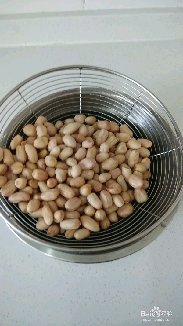 家庭版炒五香花生米的教程