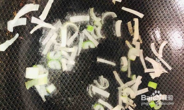 怎么做腊肠炒青椒