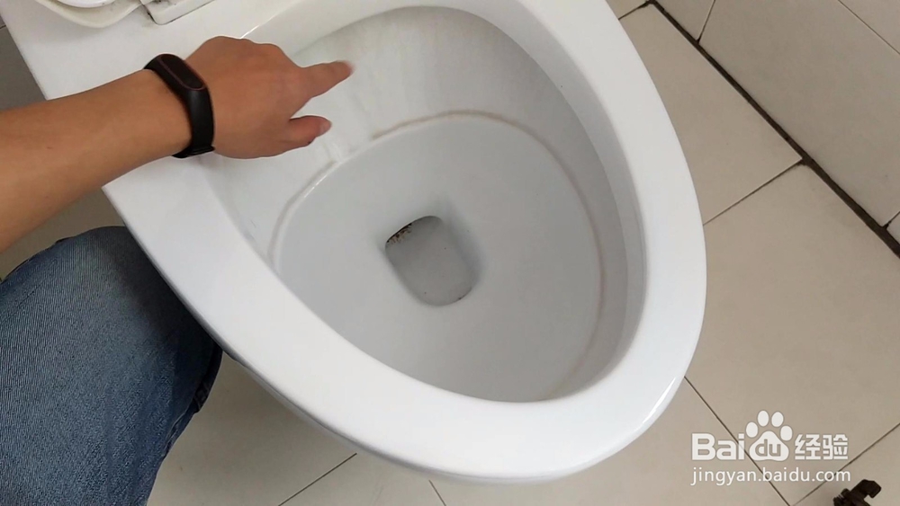 教你如何除去卫生间马桶上的水垢水锈和异味