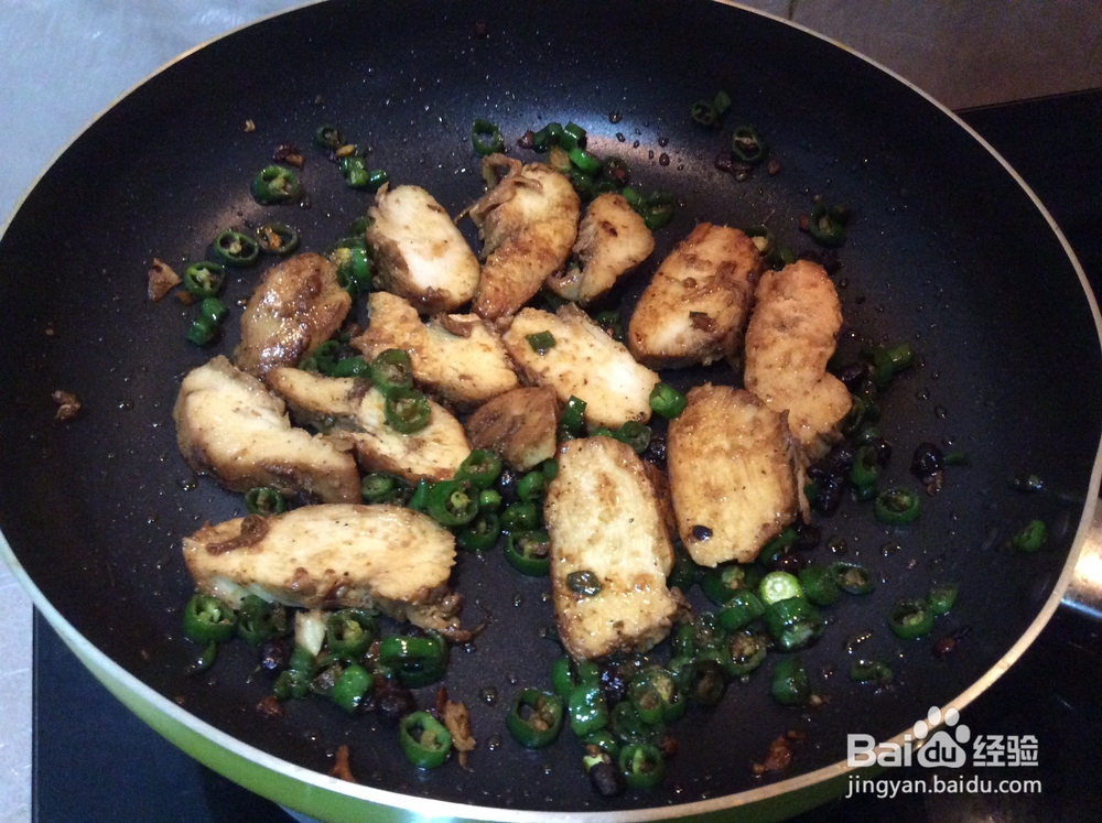 鸡胸肉的做法——青椒煎鸡胸肉