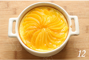 焦糖黄桃烤布蕾