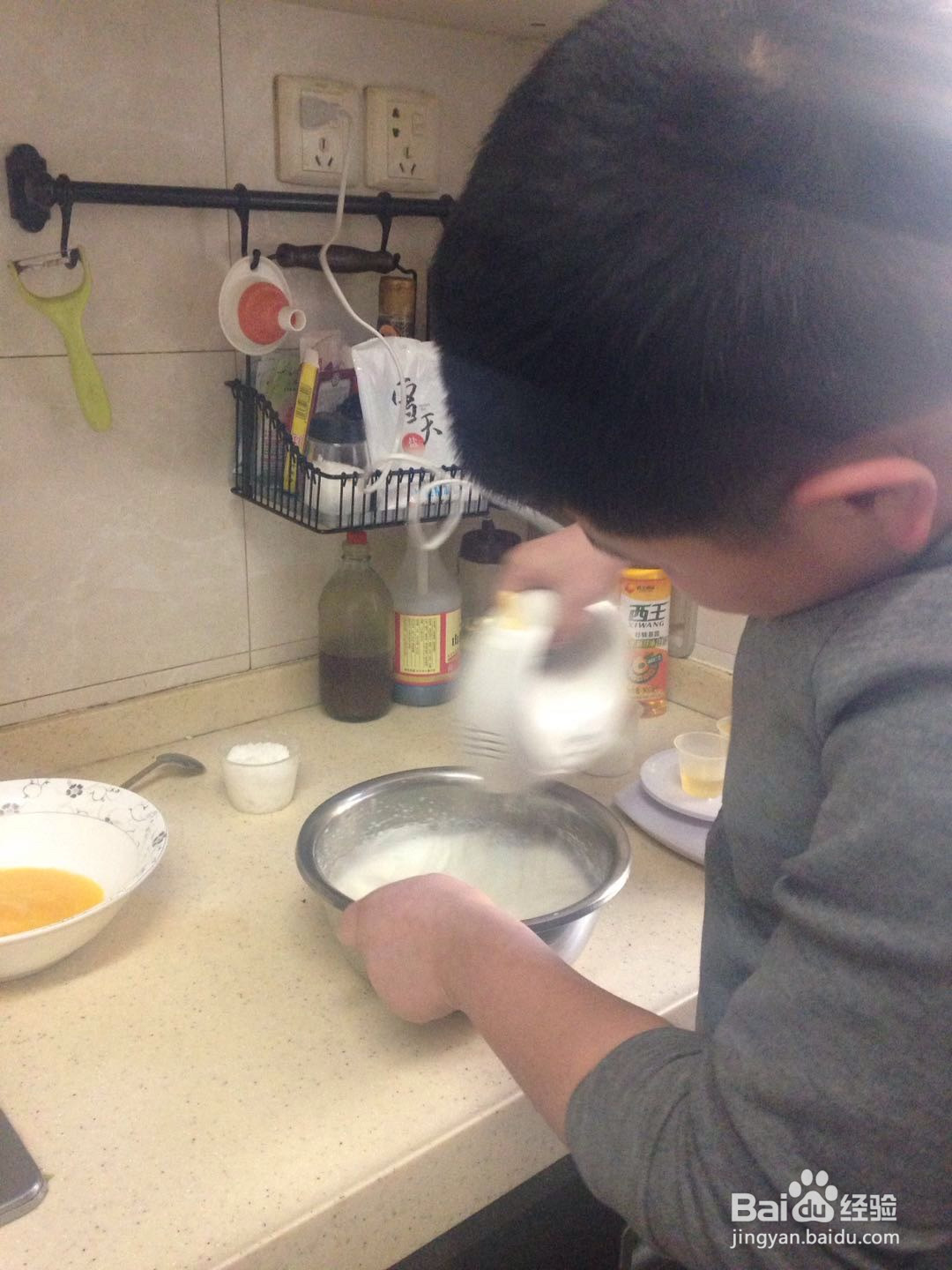 儿子的草莓蛋糕的做法