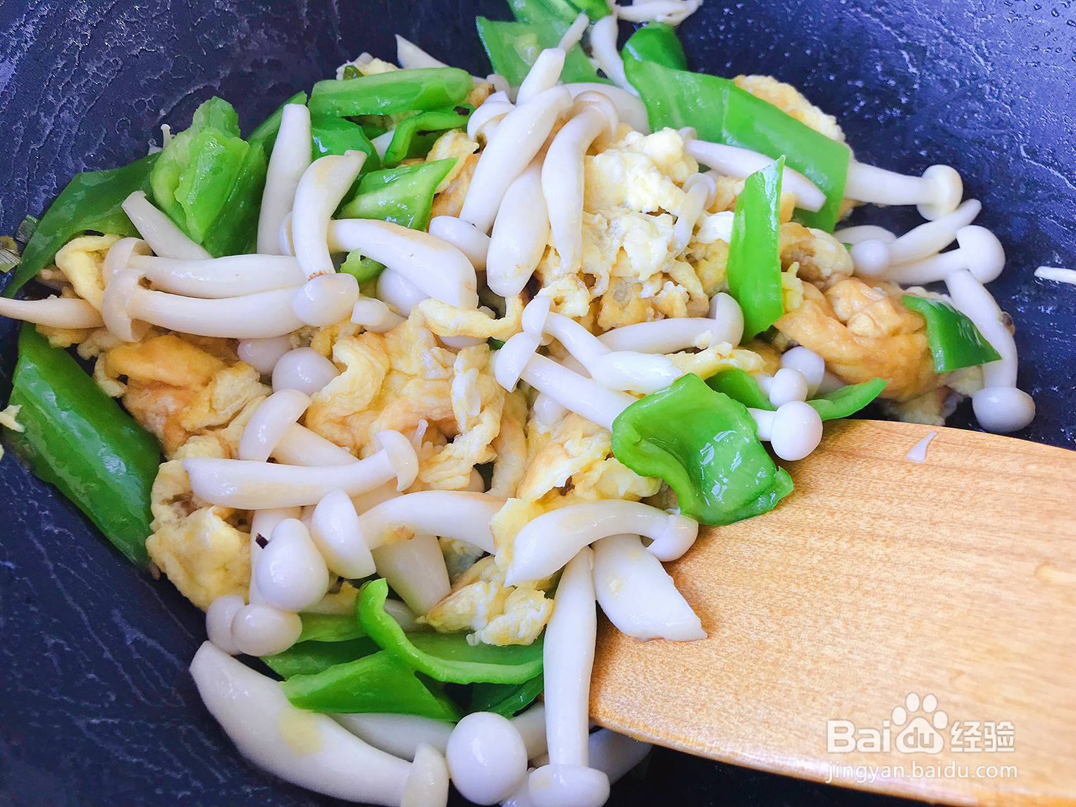 白玉菇炒鸡蛋的做法