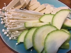 辣白菜汤的做法