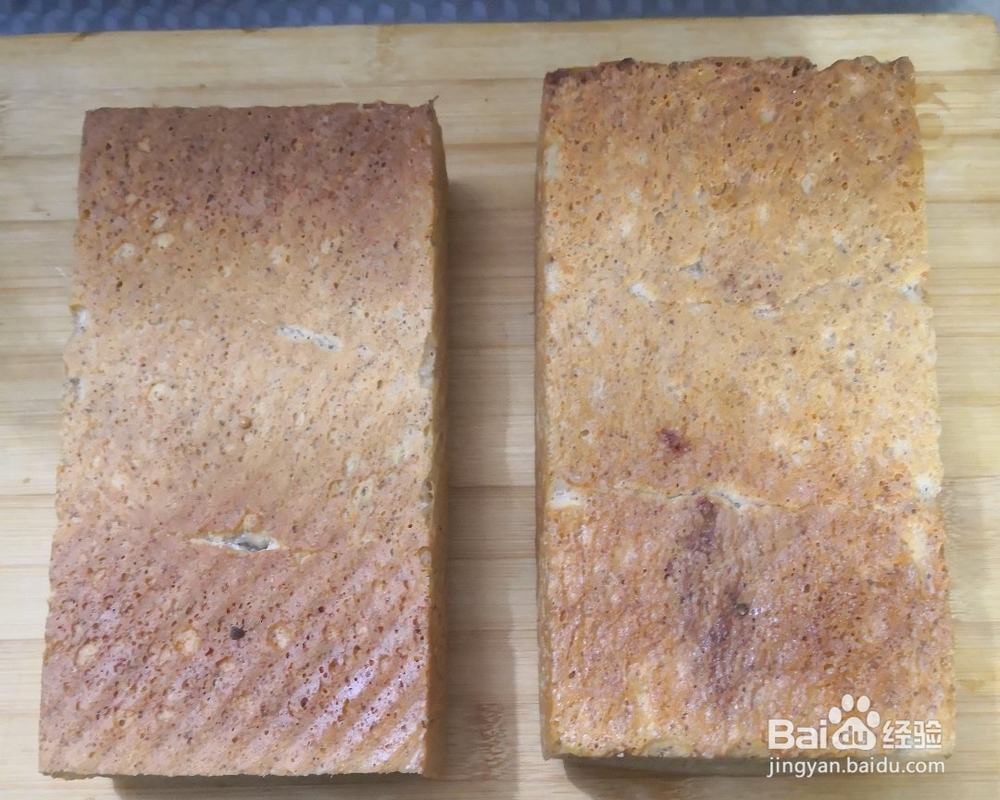 没那么讲究的红豆薏米粉面包