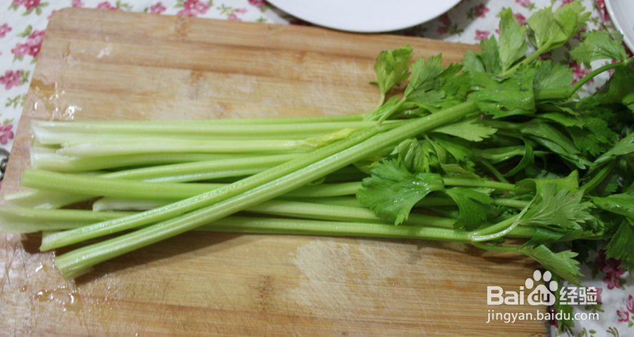 芹菜炒肉丝(如何做好吃的芹菜炒肉丝)