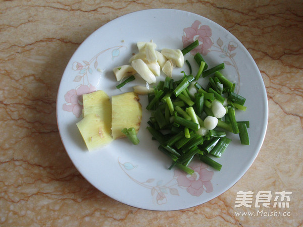 菌菇杂烩海鲜煲
