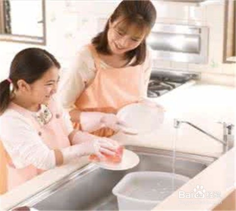 如何正确的将碗筷彻底清洗干净？