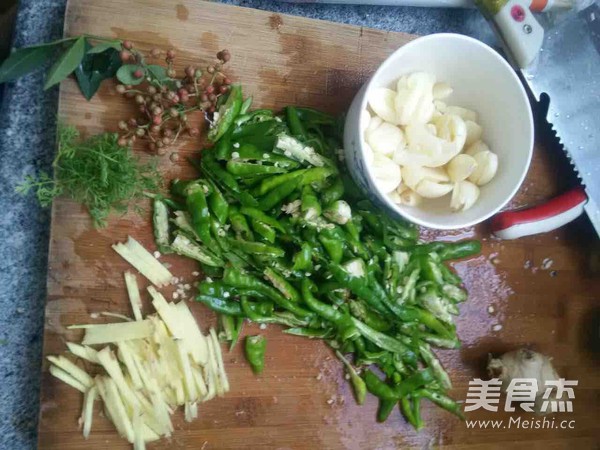 红烧鲫鱼的做法