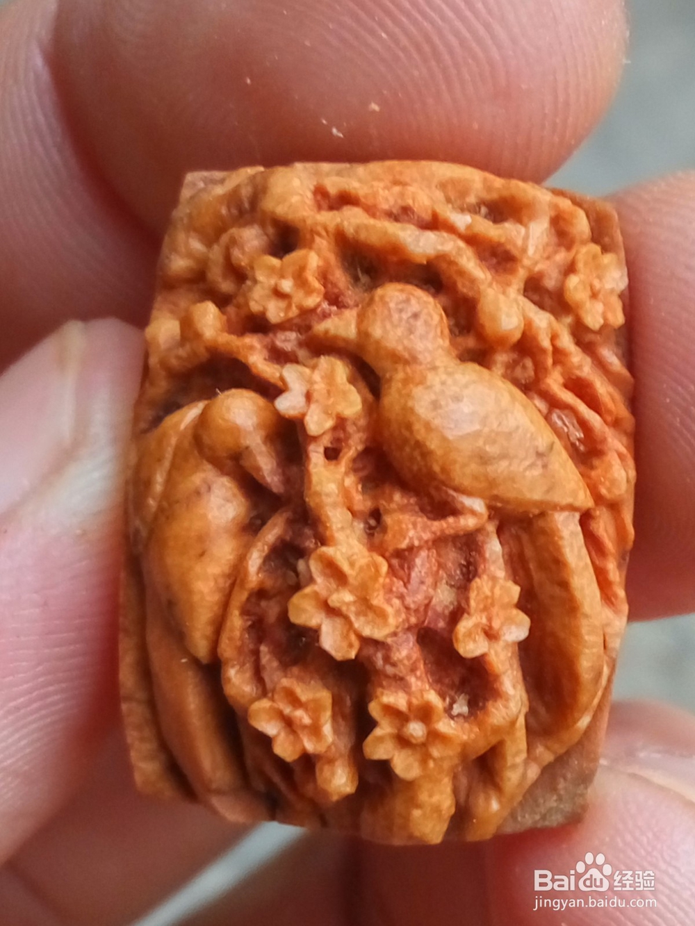 桃核雕刻喜上眉梢方牌过程