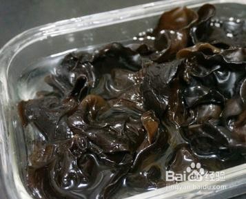 凉拌木耳的做法