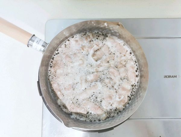 番茄金针菇肥牛