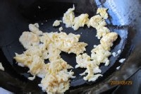 茄子鸡蛋酱的做法