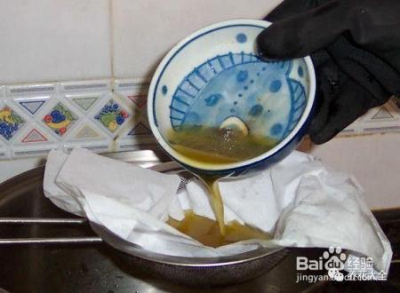 花盆边戳个洞，埋点它，花猛蹿狂长，叶子长成绿瀑布!