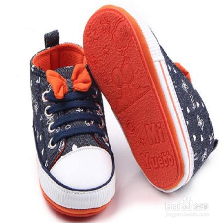 昆凌给小周周选错鞋，宝宝购鞋有讲究