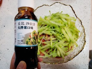 养生食补秒拌莴苣番茄青萝卜的做法