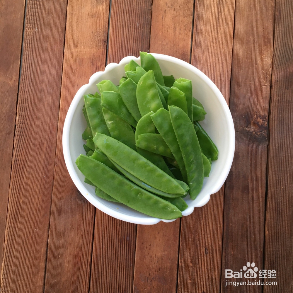 荷兰豆炒香肠的做法